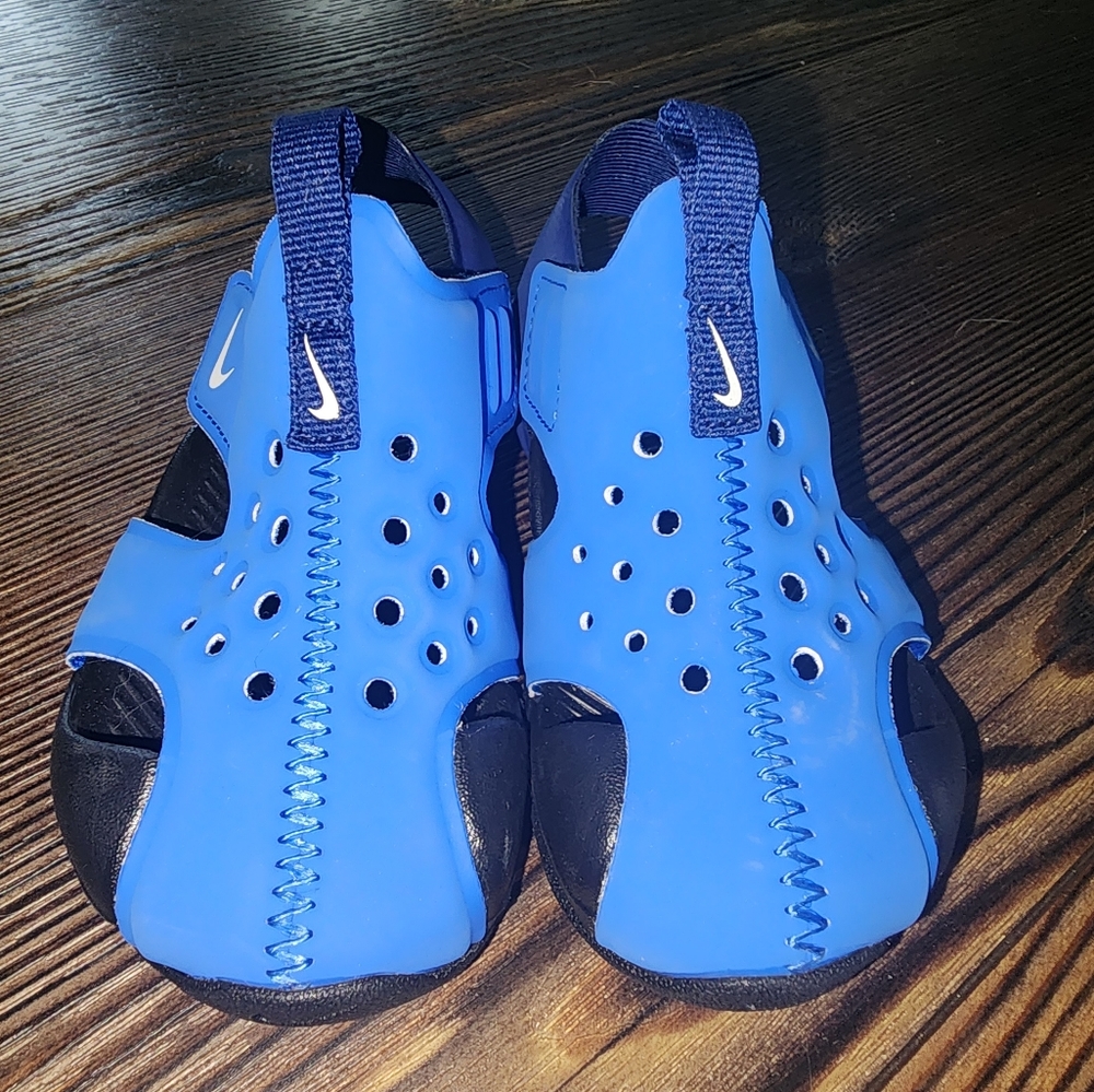 Nike toddler sandals